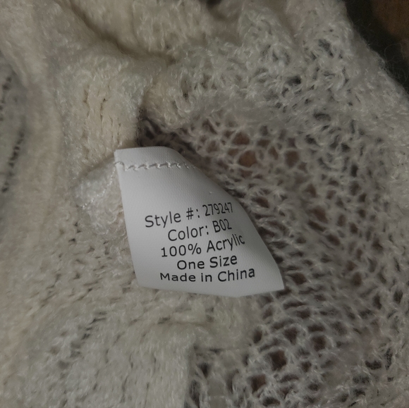 New Women's Pretty Victoria's Secret Soft Ruffle & Fringe Scarf - Ivory Cream - Picture 3 of 6